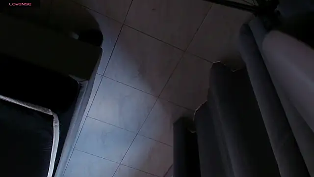 YazminJenner webcam
