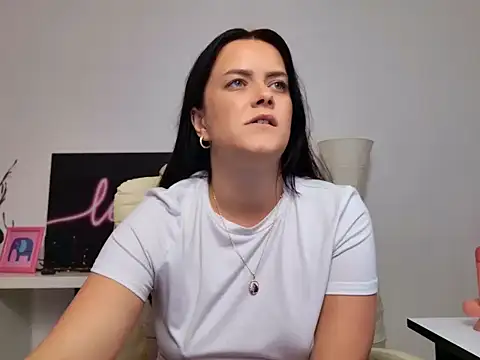nicolsparklex - NicolSparkleX's free webcam - UK Sex Cams