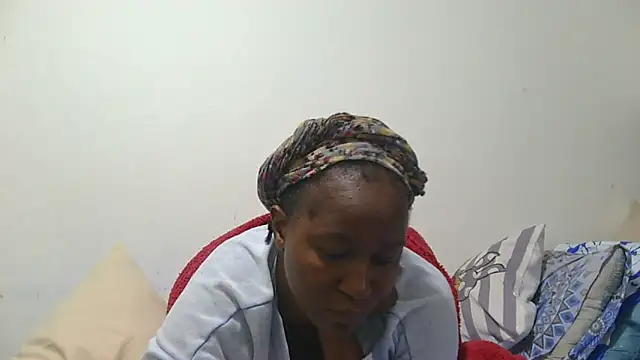 sluttylaura21 webcam