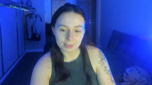 Di_na_Bell webcam