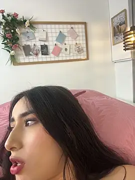 IvonneOwen webcam