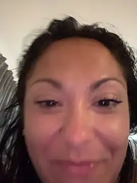 yummymommie7 webcam