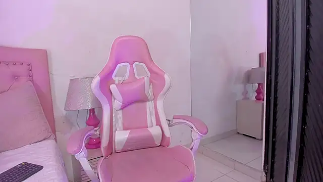 LindaaCherry webcam