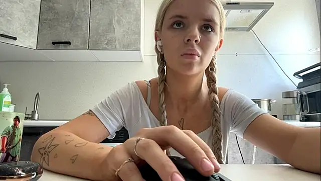 Britney_Calverhends webcam