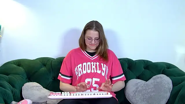 AlexaAvery webcam