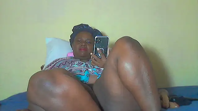 AnnabigpussyXO webcam