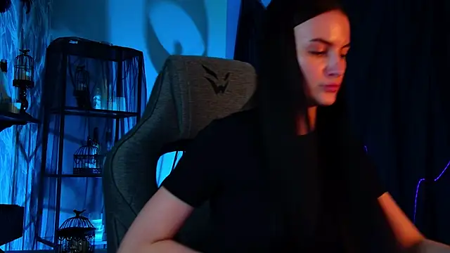 StellaCrowe webcam