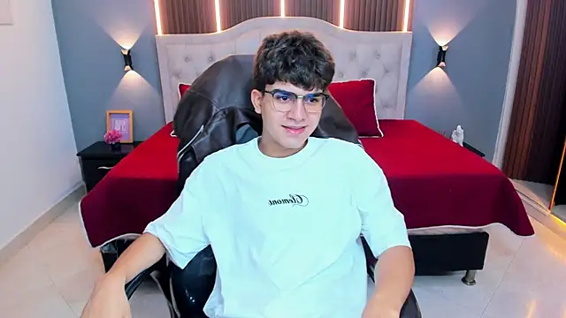 Tommy18__ webcam