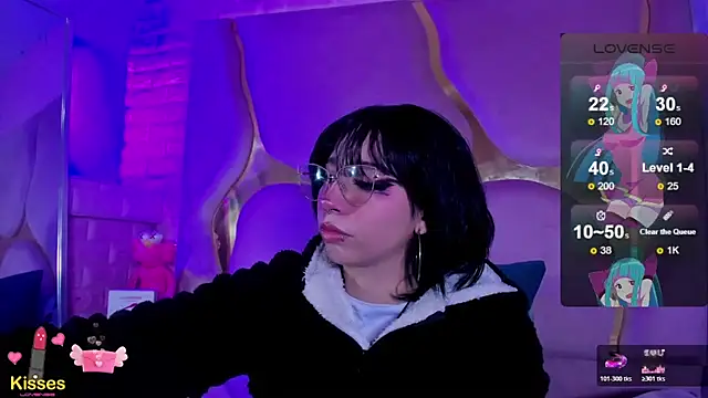 NaniiSisy webcam