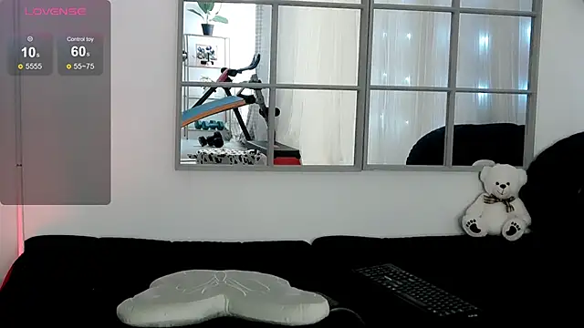 SarahRaynex webcam