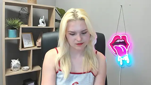 SweetLilyxo webcam