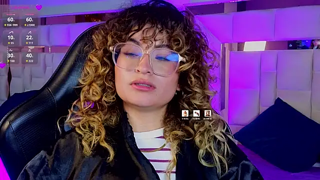 emilyjonesss_ webcam