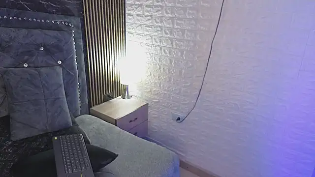 Meganisperfect69 webcam