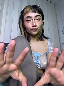 baby_akuma webcam