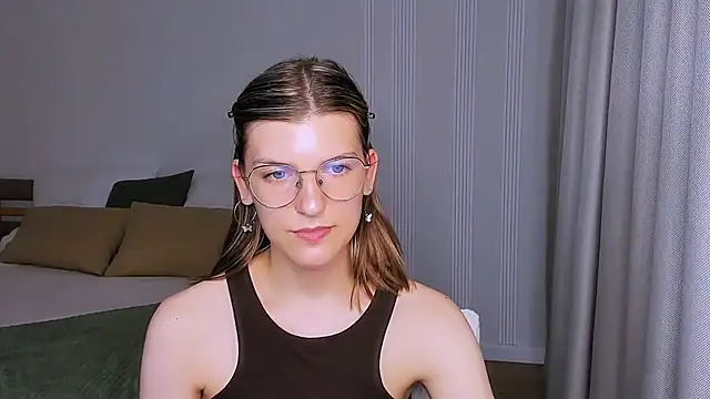 AnnaThorne webcam