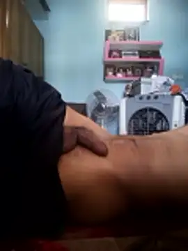 NAUGHTY-LAUND webcam