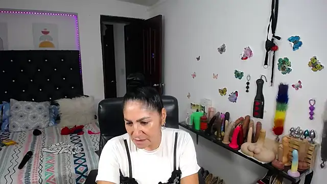 mature_bigboobs10 webcam