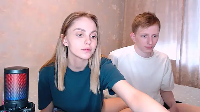 juliaanddima - Juliaanddima's free webcam - UK Sex Cams