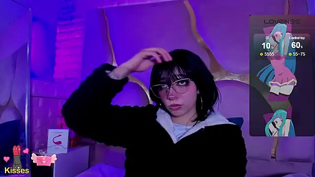 NaniiSisy webcam