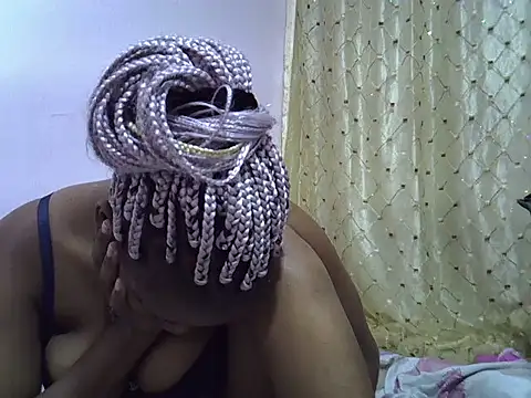 prettybeee webcam