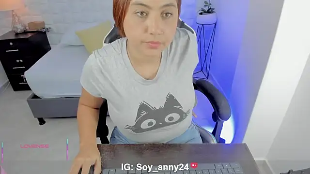 anny_rouse24 webcam