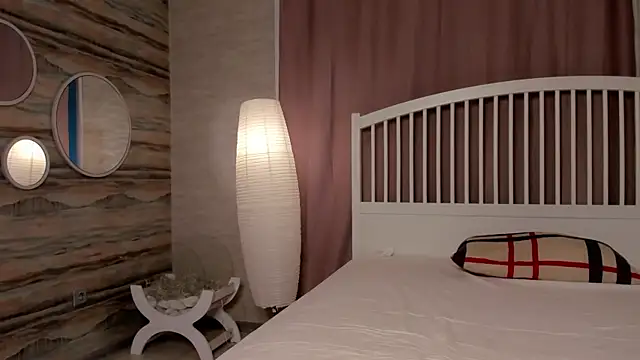 AminaRuthers webcam