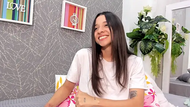 ViictoriiaSaenz webcam