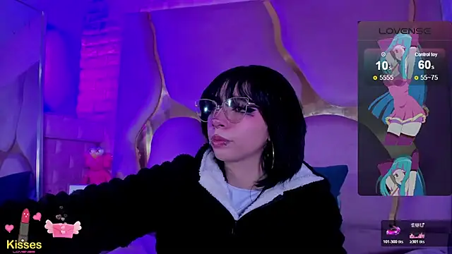 NaniiSisy webcam