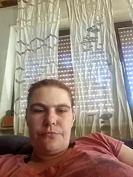 ReadHeardWifee webcam