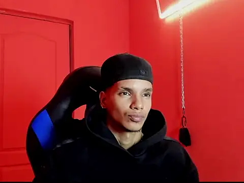kai_storm77 webcam