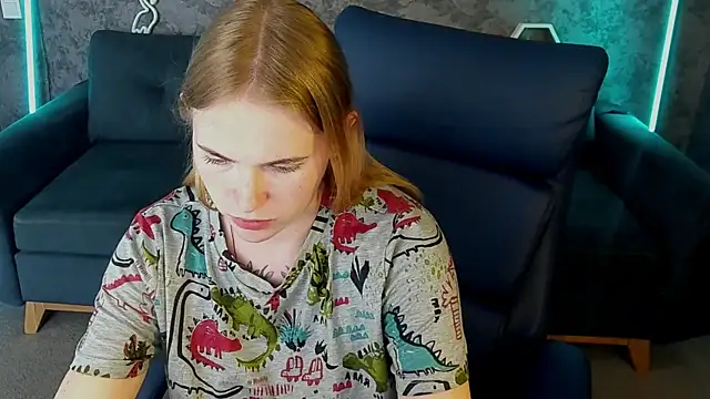 NikkyReyyy webcam