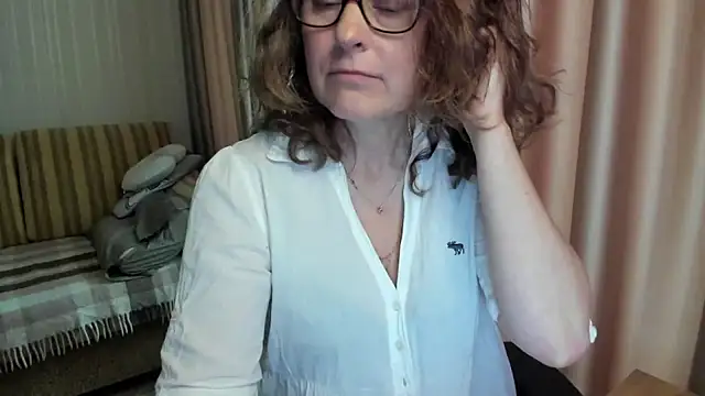 lauraoven webcam