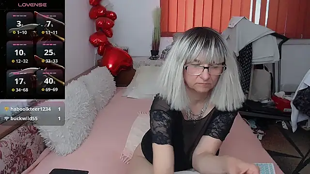 MilfDolores webcam