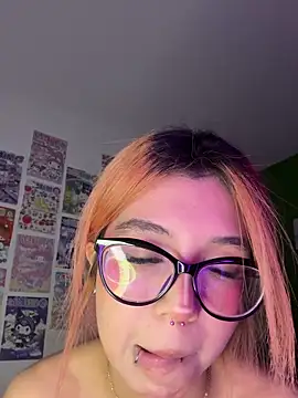 Valen-Foxx1 webcam