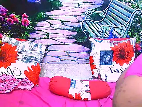 IndianPretty14u2Luv webcam