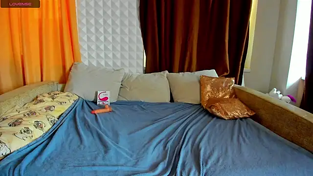 Eva_purrr_ webcam