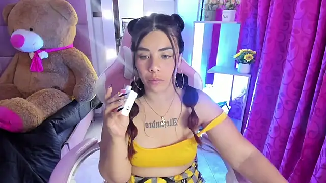 liany_taylor webcam