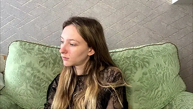 BeeutyLady53 webcam