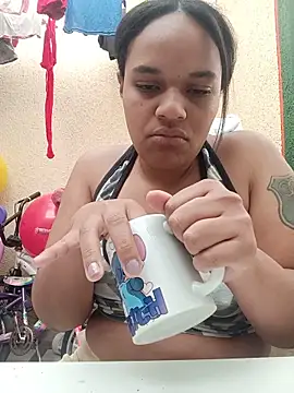 sexygirlbronw01 webcam