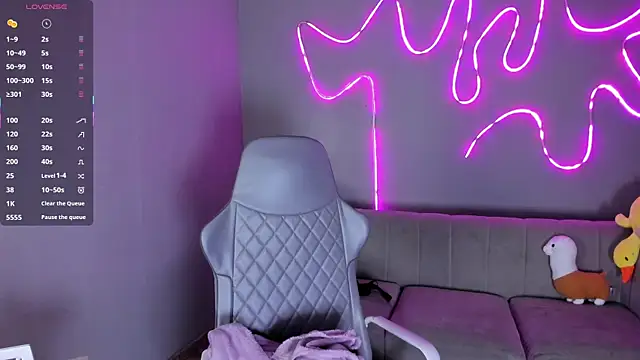 Emma_Lirys webcam