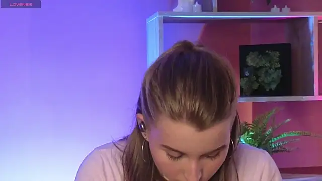 ImiMonroe webcam