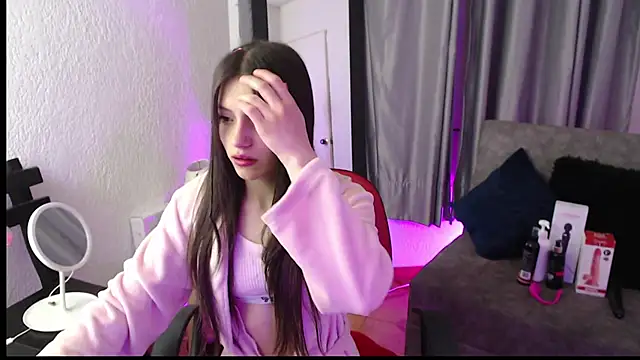 TiinaJonus_ webcam