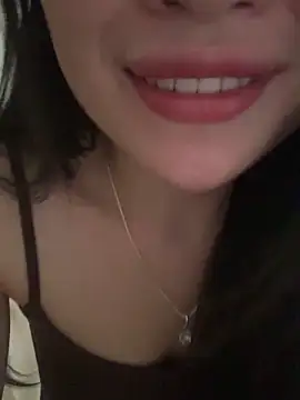 Lilyy_babyy webcam
