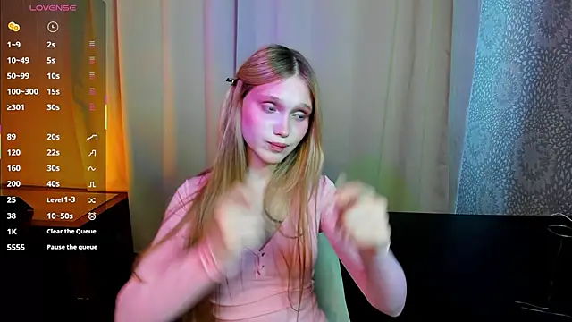 AdelineCrash webcam