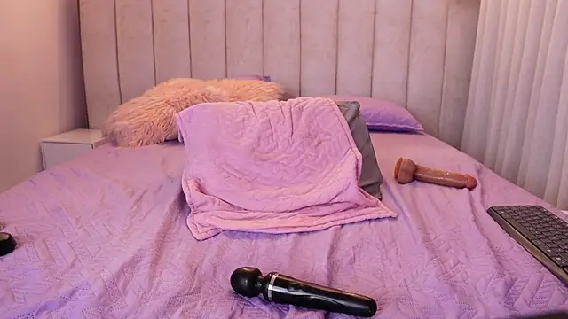 emyli_sw_ webcam