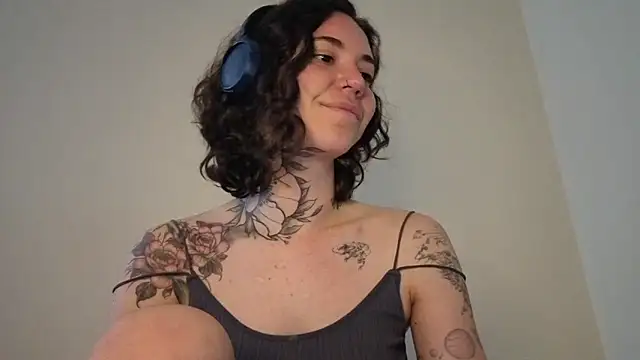 Dirty_Pink webcam