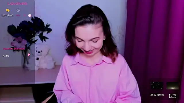 KindHazelHere_ webcam