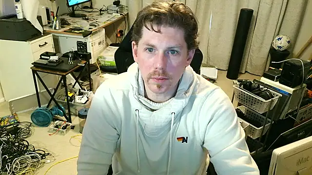9VOLTT webcam