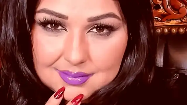 SelenaNoctis webcam