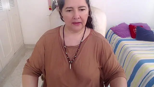 leonela_69 webcam